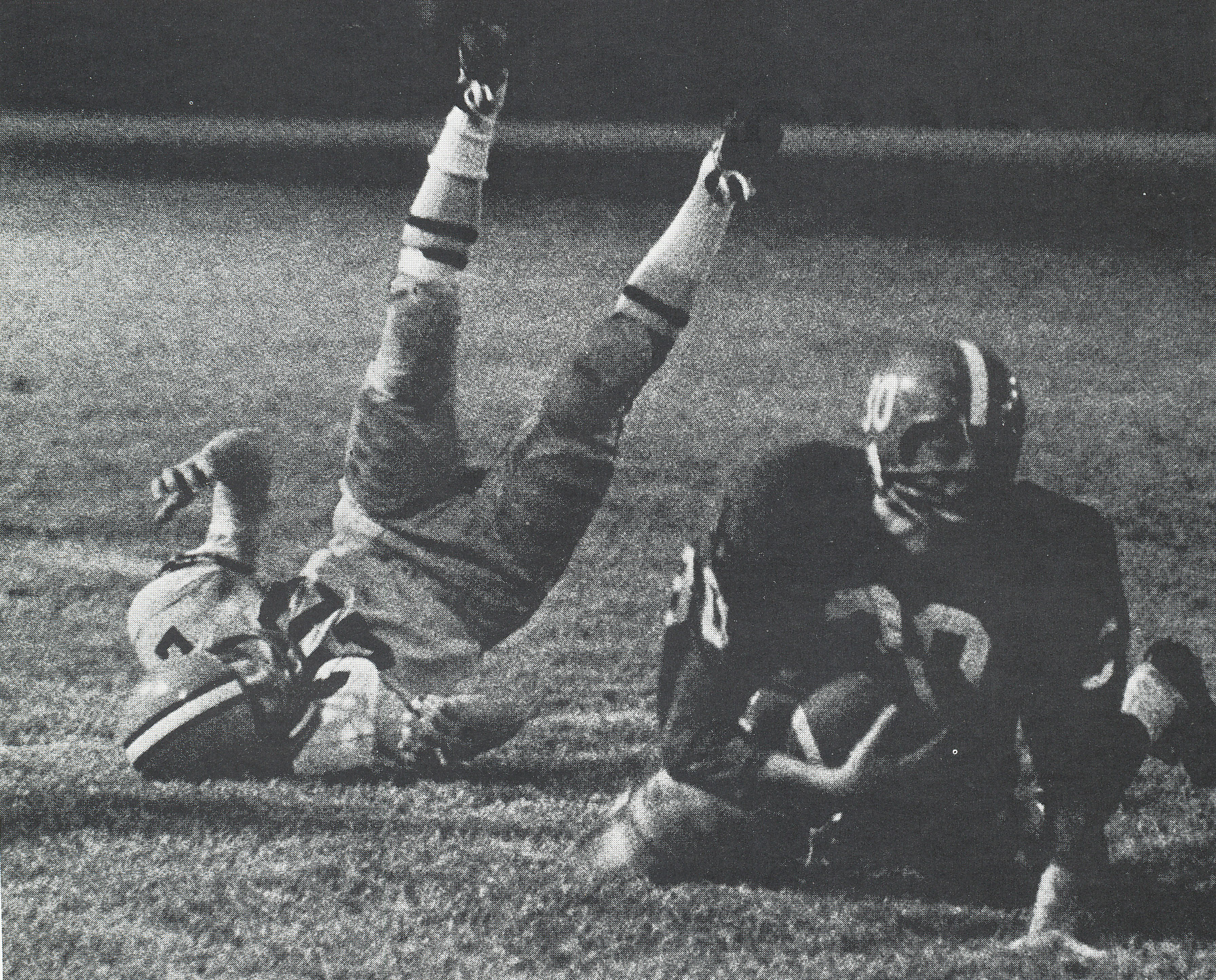 HAL BISSEL RUNNING OVER A MOUNTAIN BROOK SPARTAN.(Click to enlarge.)